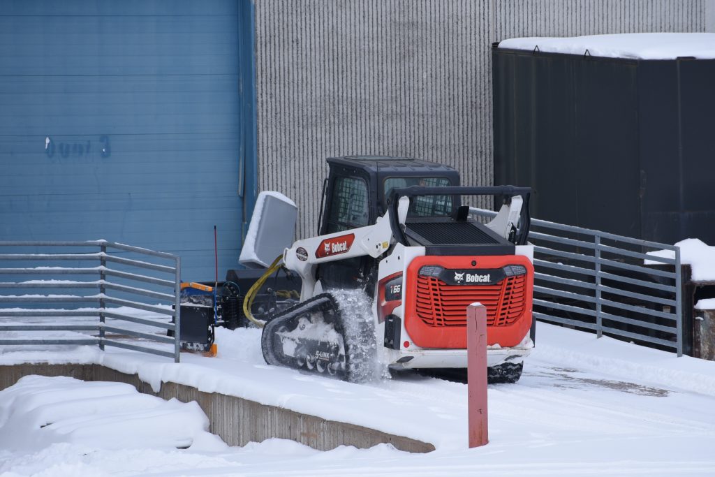 SnowFire Wing Back Dragging Loading Dock