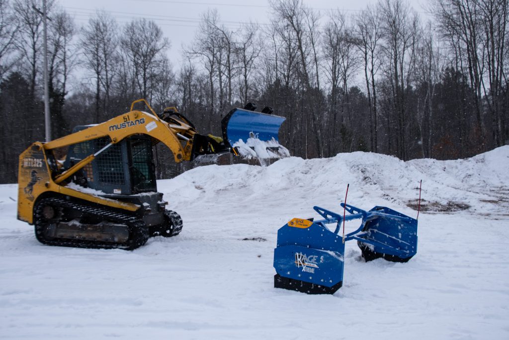 Hydraulic Free 2-in-1 Snow Plow & Pusher