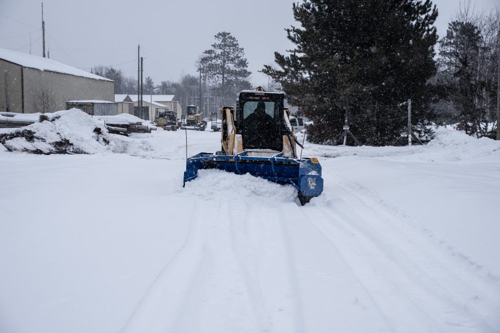 SnowFire Xtreme Hydraulic Snow Pusher